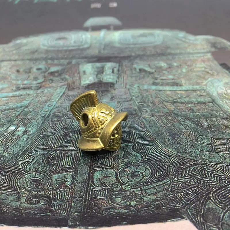 EDC-Pocket-Tools-Brass-Samurai-helmet-Paracord-Knife-Beads-DIY-Umbrella-Rope-Pendant-Personality-Car-Key (2)