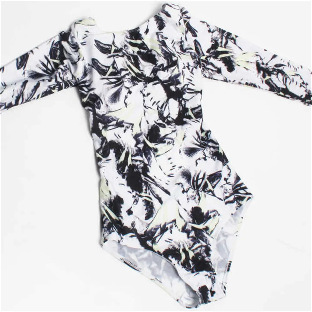 

2018 New Swimwear Siamese Long Sleeve Briefs Surfwear Slim Rashwear Women Siamese Swimwe'a'r