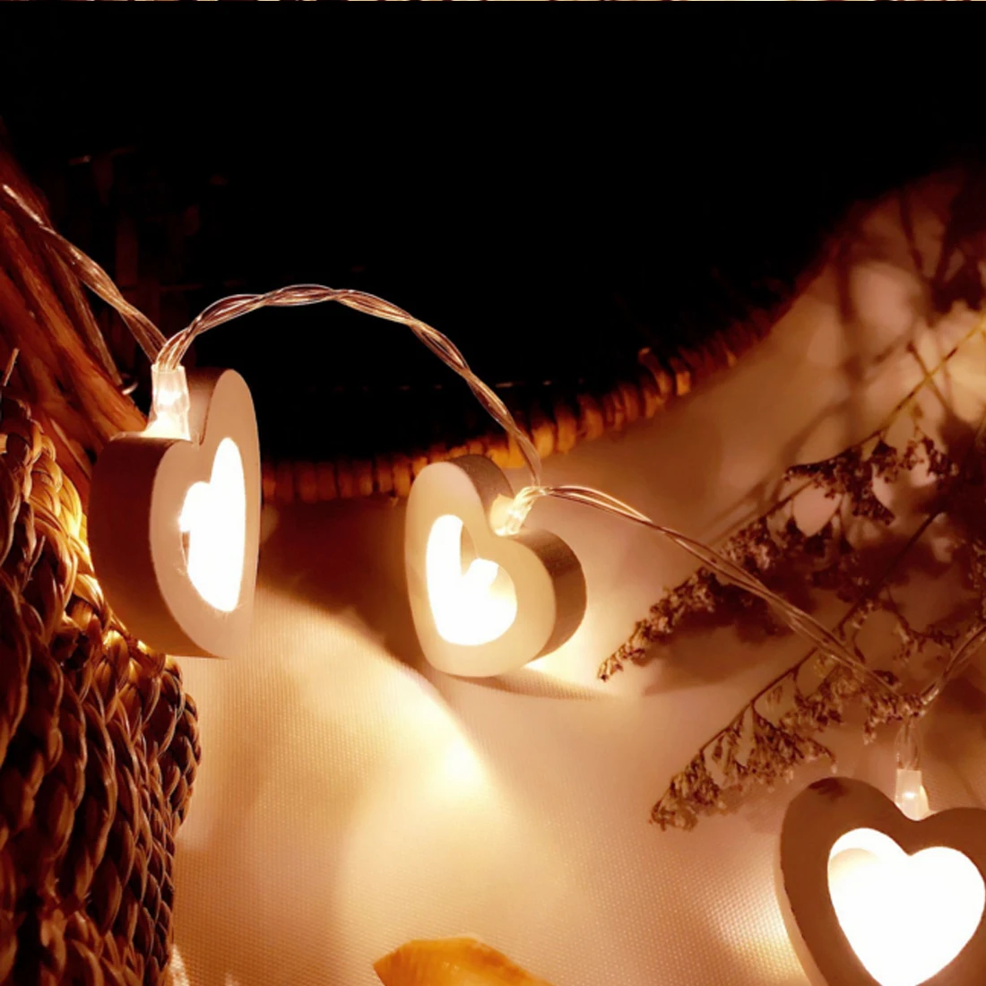 

1pc Battery Powered Wooden 10 LED Cozy Heart String Light LED Holiday Party Birthday Wedding Home Decoration Warm White