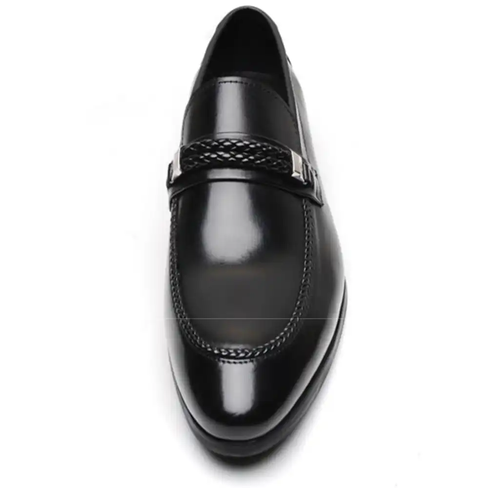 black shoes with no laces