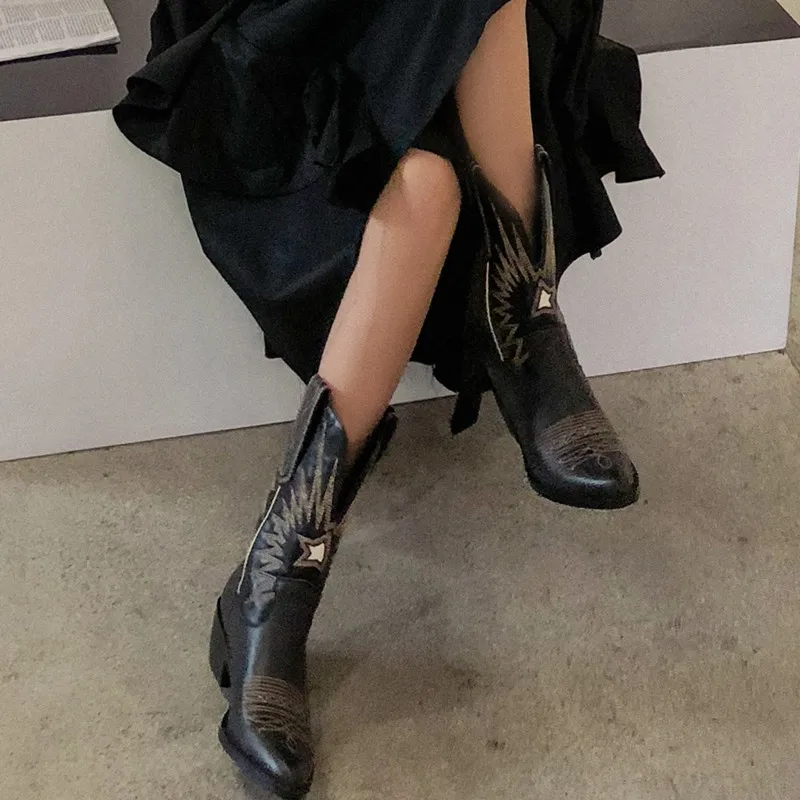 Г., осенне-зимние кожаные модные ковбойские ботинки из текстурированной кожи с вышивкой Женские ковбойские ботинки с острым носком Botas Mujer
