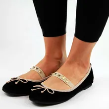 Модные туфли на плоской подошве; женские балетки с заклепками; женские повседневные Мокасины; Лоферы без застежки; женские балетки на плоской подошве с бантом
