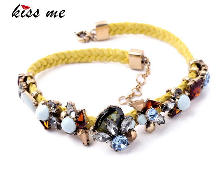 

Hand-knitted Simulated Leather Chain Irregular Crystal Created Gems Female Choker Necklace Factory Wholesale