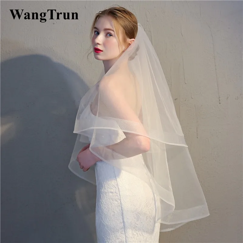 

1T White Ivory Lace Appliques And Rhinestone Bridal Veil with Comb Wedding Veil