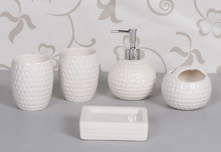 Billig Europäischen stil einfache keramik bad fünf stück waschen kit hochzeit geschenk paar hause bürsten tasse becher