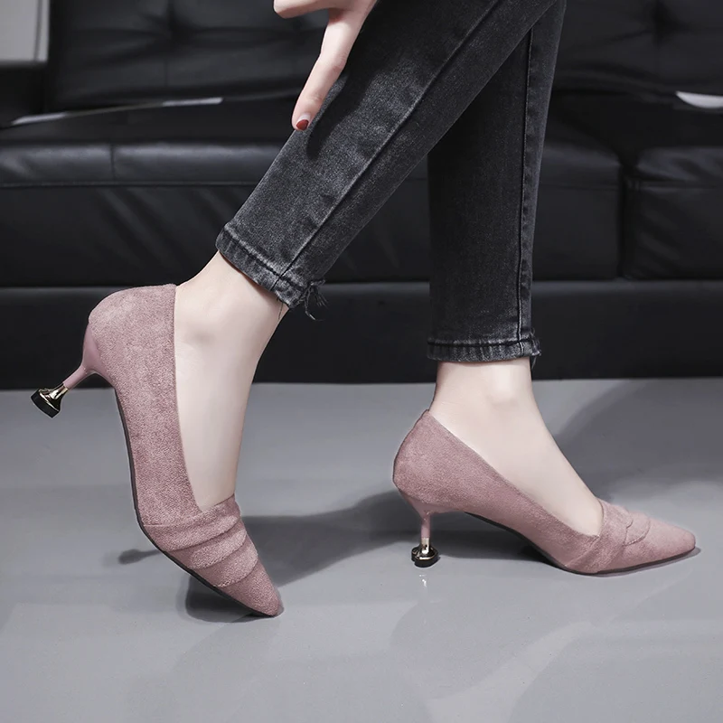

Korean version of the girls shoes 2018 new pointed suede stiletto heels professional cat with net red shoes