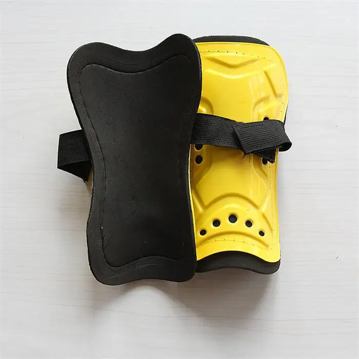 Защитный щиток на голень. Щитки футбольные "Sports" р. s (HTC-3). Защита для голени футбольная. Защита голени для футбола детские. Защитные щитки для американского футбола.