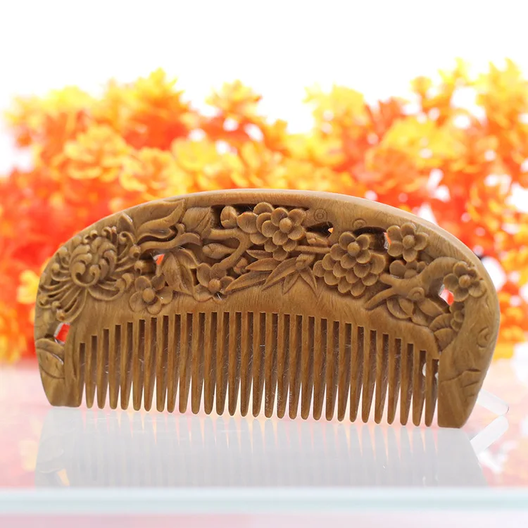 

2pcs Boutique natural hairdressing comb double engraved green sandalwood comb