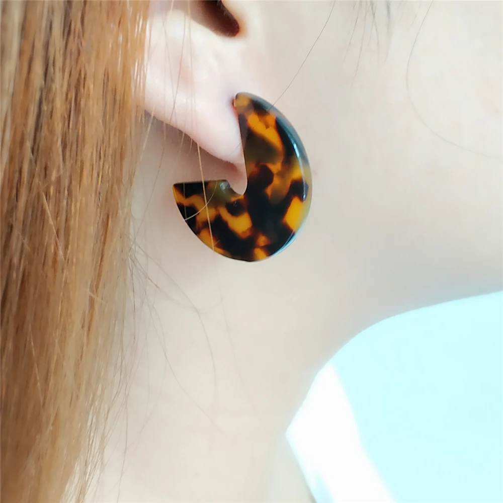 

VIVILADY Cute Trendy 3cm Round Hoop Earrings Women Candy Acrylic Acetic Acid Brincos Boho Leopard Bridal Jewelry Party Gifts