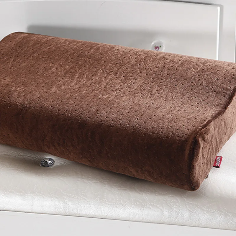 Красочная бархатная наволочка Шейная позвонка здоровье шеи пены памяти подушка сброса давления кровать памяти подушка - Цвет: Brown