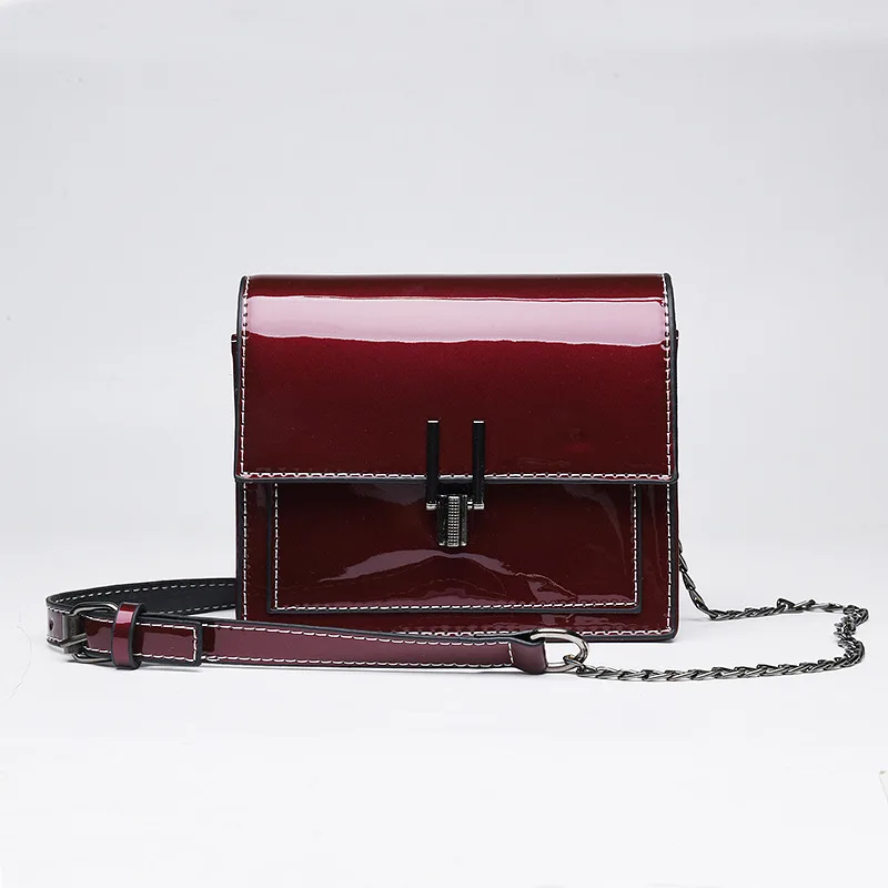 

The new 2018 han edition style paint mirror small party bag handbag shoulder his female mini bag