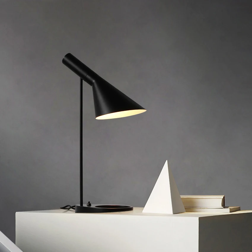 

Retro Industrial Wind Iron Art AJ Desk Lamp Led Table Lamp Bedroom Bedside Study Office Decorative Desk Lamp Luminaria Table
