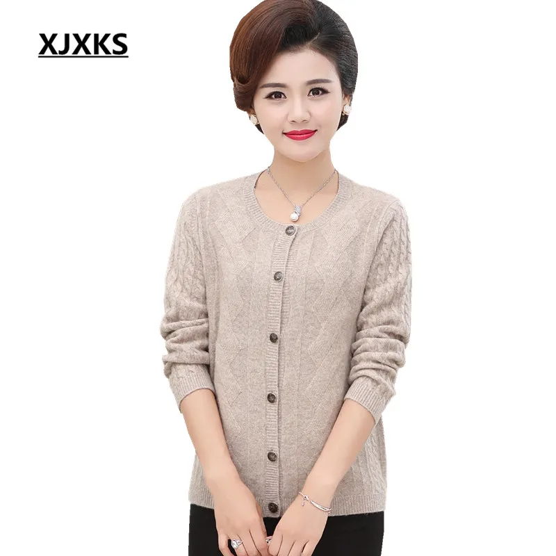 

XJXKS Winter 2018 100% wool thick warm warm comfortable women sweater cardigan loose plus size women knitted sweater coat