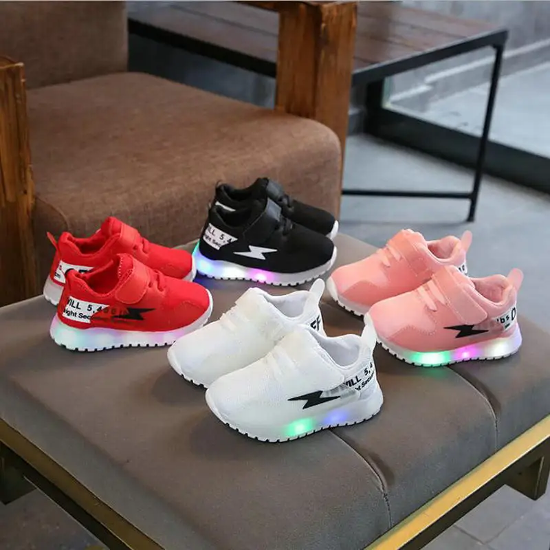 

Children Glowing Sneakers With light LED Luminous Casual Shoes Boys Girls Toddler Flashing Breathable Mesh kids Sports shoes