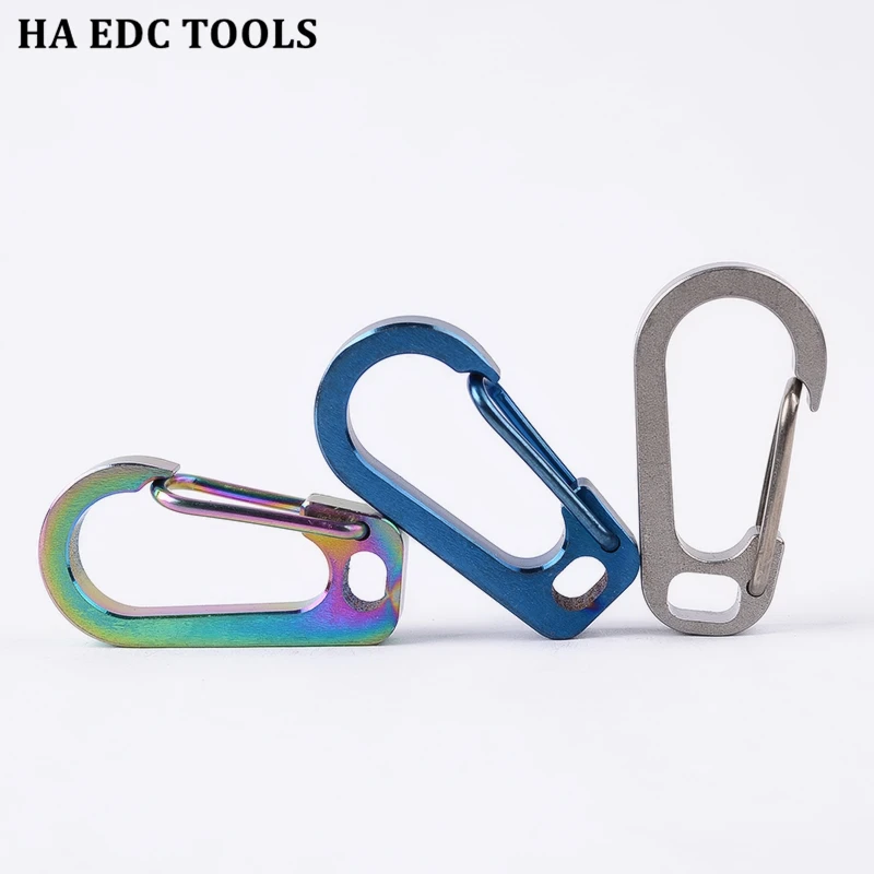 

Flat Hole Buckle Titanium Alloy Keychain D Buckle Quickly Hung Buckle Outdoor Carabiner Hang Up Flashlight Buckle EDC Hanging