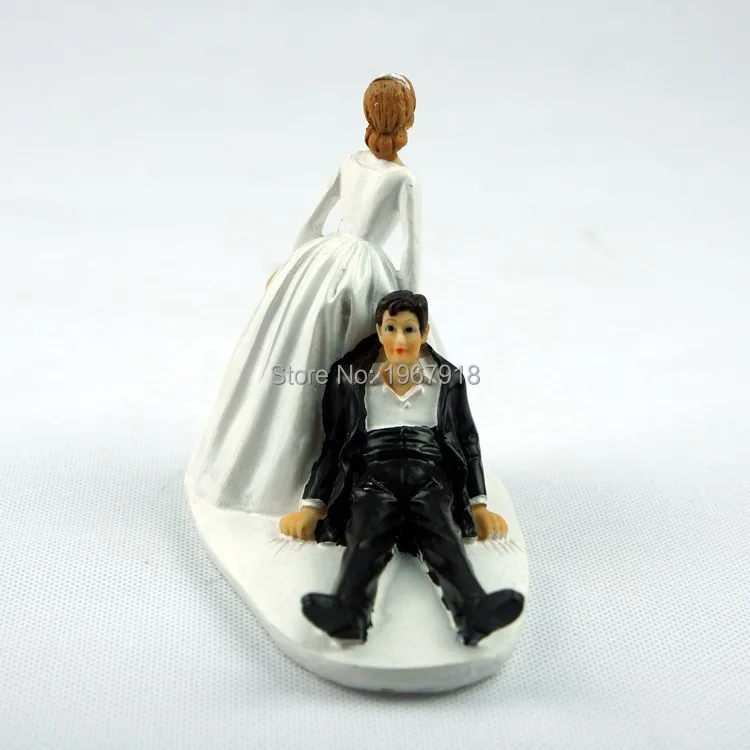  Funny Wedding Cake Toppers (3).jpg
