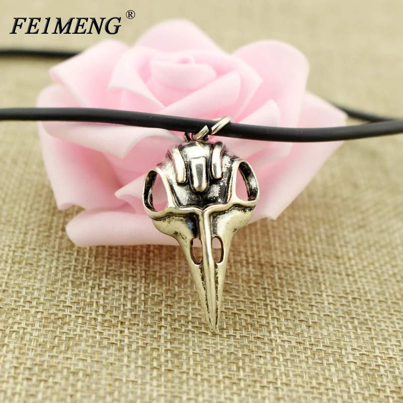 

Bird Skull Necklace Vintage Goblet of Fire Bellatrix Lestrange Pendant Necklaces For Women Silvery Fashion Jewelry Accessories