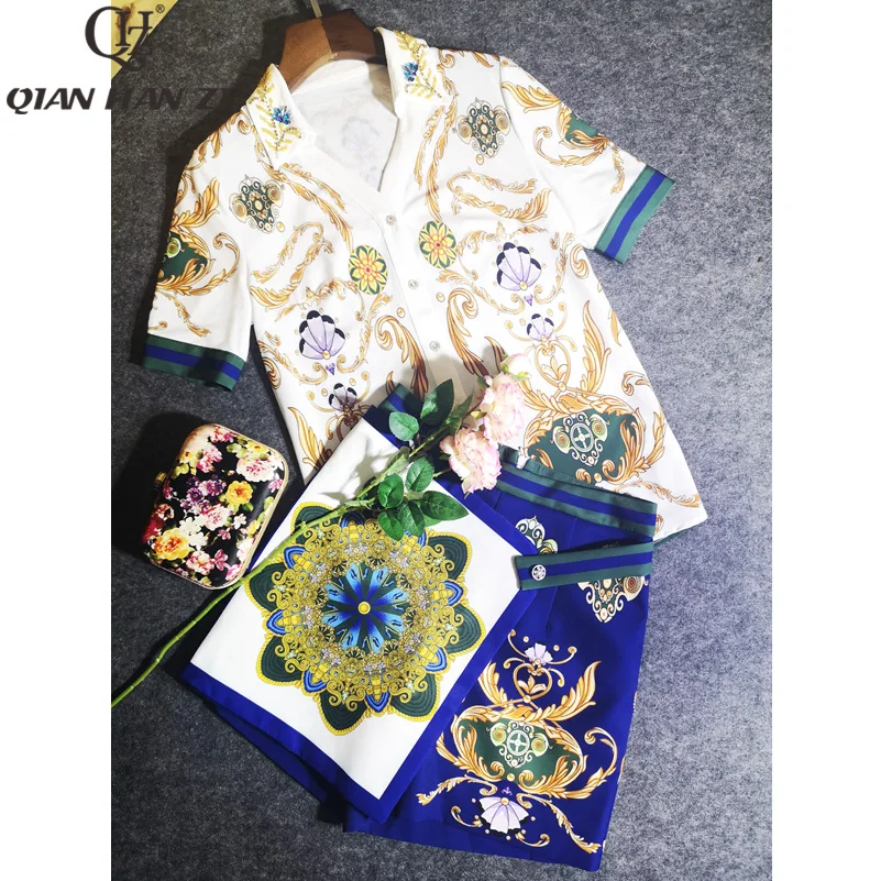 

Qian Han Zi New 2019 Summer Fashion Suits Women's Short Sleeve Beading Tops Shirt And Vintage Printed Shorts Two Pieces Set