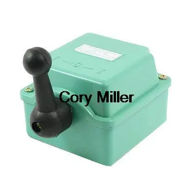 

Green Plastic Housing Change Over Switch Cam Starter QS-15 AC380V 15A