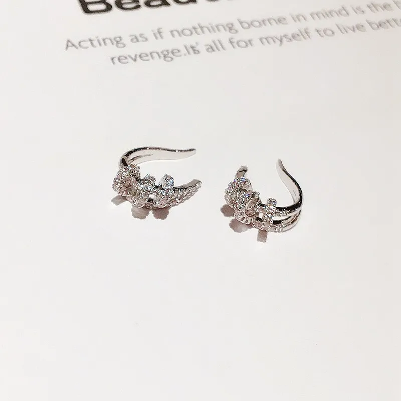 

Exquisite No Ear Hole Clip Earrings Small Circles Charm Micro Paved Cubic Zircon Crystal Ear Cuff Women Brincos