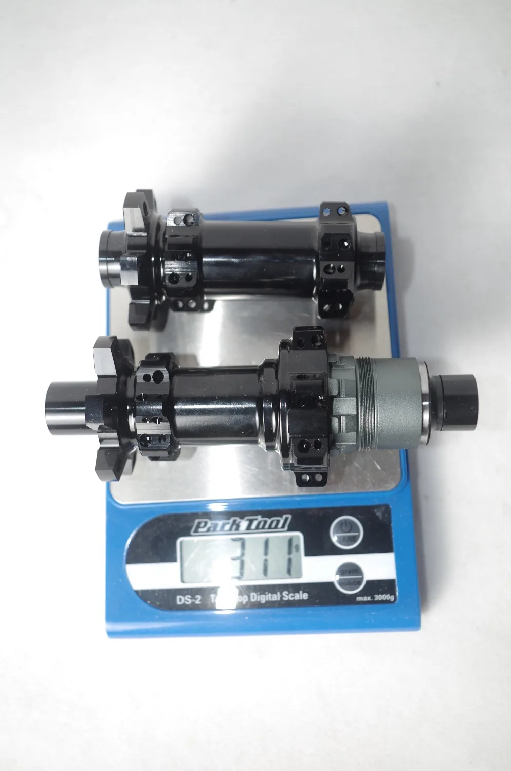 

PREMIUM DM301 BOOST MTB 28/28 holes DISC brake bicycle straight pull hubs black 15*110mm 12*148mm