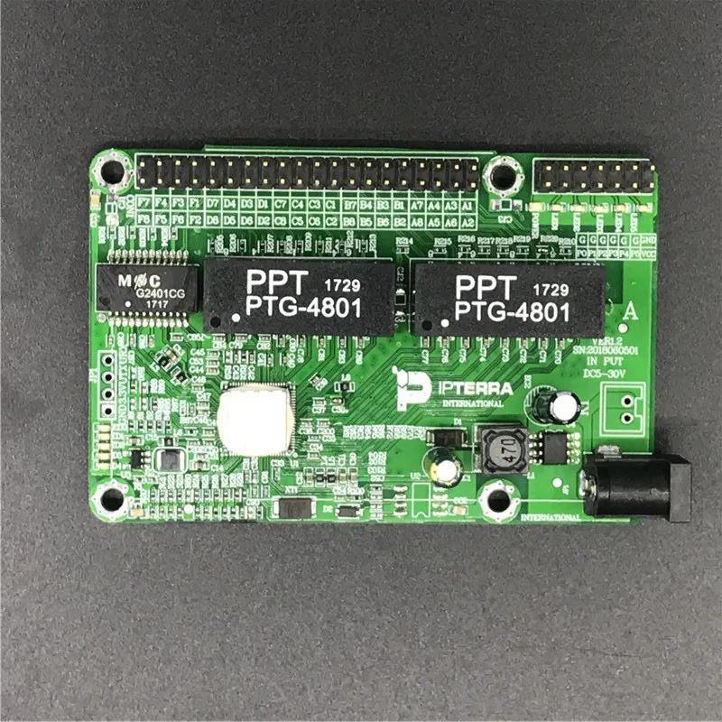 

ANDDEAR-Factory direct supply hoge prestaties PBC 5-port Gigabit switch module wijd in LED lijn 5 port 10/100/1000 M pin poort