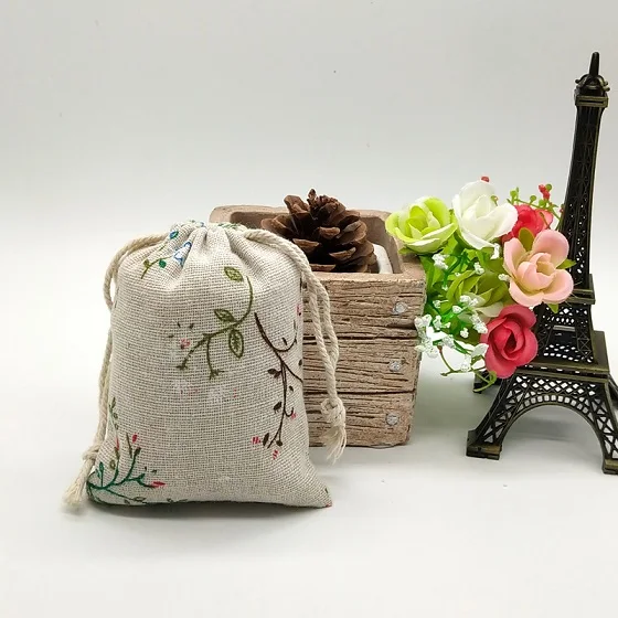 10pcs/lot Cute Linen Drawable Cotton Bags 9x12cm Handmade Travel Packaging Pouches Dry Small Cloth Jewelry Cotton Bags for Party - Цвет: branch flower