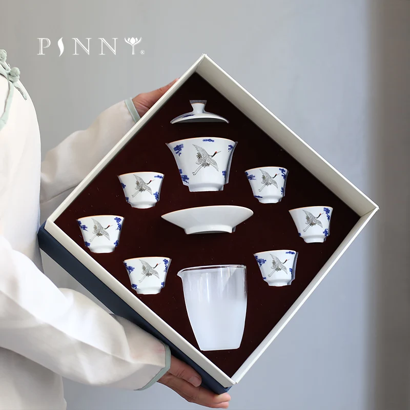 PINNY 8 Set Blue And White Porcelain Crane Teaware Sets Chinese Kung Fu Tea Set Hand Made Porcelain Tea Cup Gaiwan Tea Service PINNY 8 Set Blue And White Porcelain Crane Teaware Sets Chinese Kung Fu Tea Set Hand Made Porcelain Tea Cup Gaiwan Tea Service