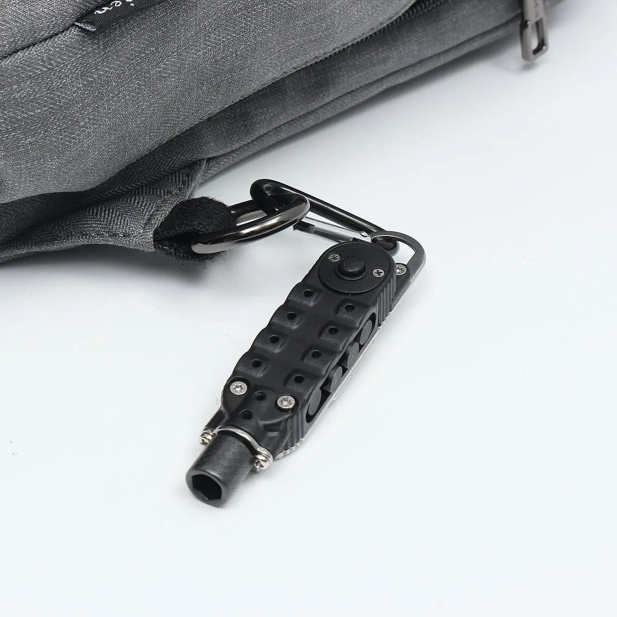 

Outdoor EDC Multifunctional Climbing Carabiner Paracord Buckle Opener Screwdriver Flashlight Wrench Portable Camping Tool