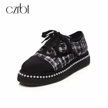 CZRB/Женская обувь на плоской толстой подошве; обувь на платформе; женская повседневная обувь на шнуровке с круглым носком; женская обувь с жемчугом в западном стиле; большие размеры