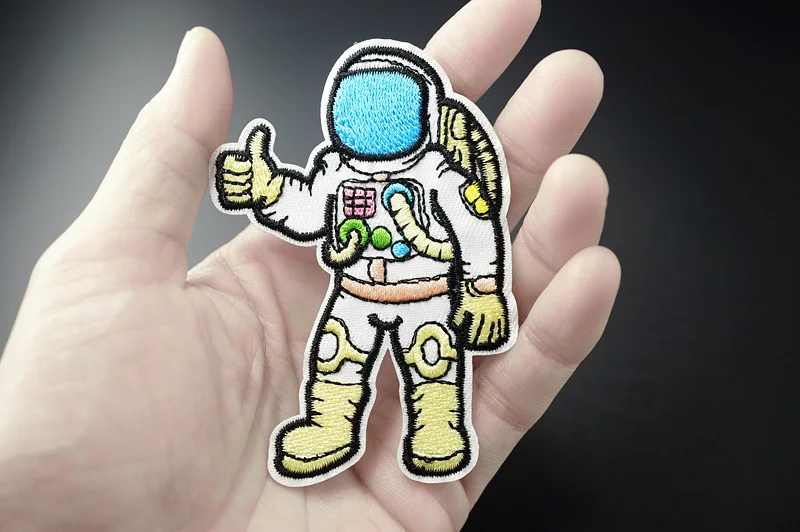 Размер космонавта: 6,2x9,0 см нашивка для одежды с утюгом на вышитой аппликацией Милая эмблема на ткани DIY аксессуары для одежды