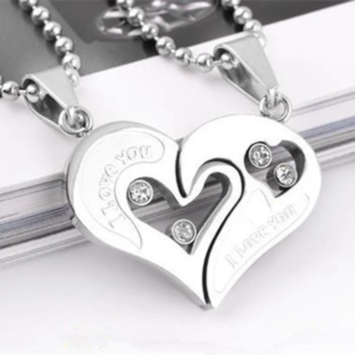 

New two-in-one puzzle with one heart and one set of rhinestones I love you heart-shaped stitching pendant necklace couple gift