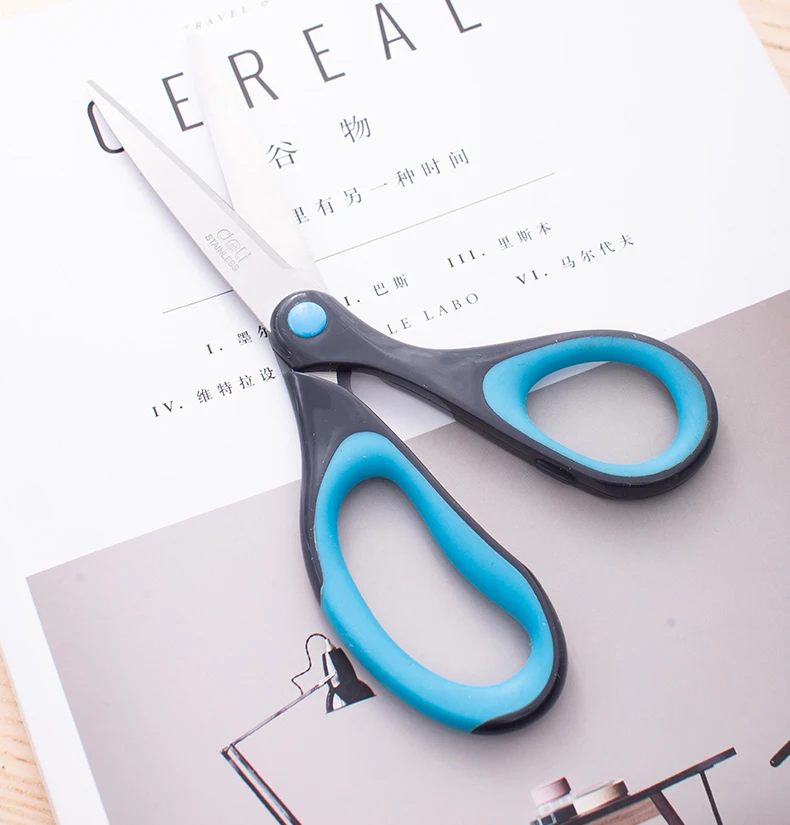 E0602-Scissors-_08