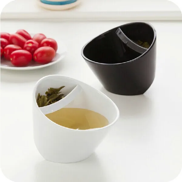 Whole 2piece A Lot Black And White Plastic Tilt Cup Oblique Whole 2piece A Lot Black And White Plastic Tilt Cup Oblique Fall Smart Teacup