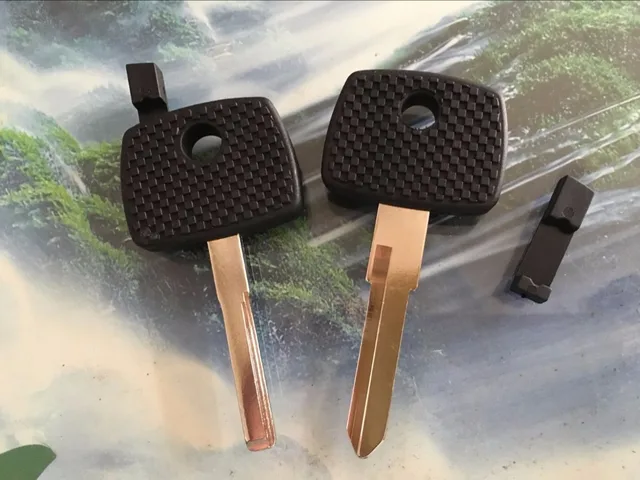 10pcs-lot-for-blank-Transponder-Key-Shell-case-for-Mercedes-Benz-with-HU64-HU72-blade.jpg_640x640.jpg