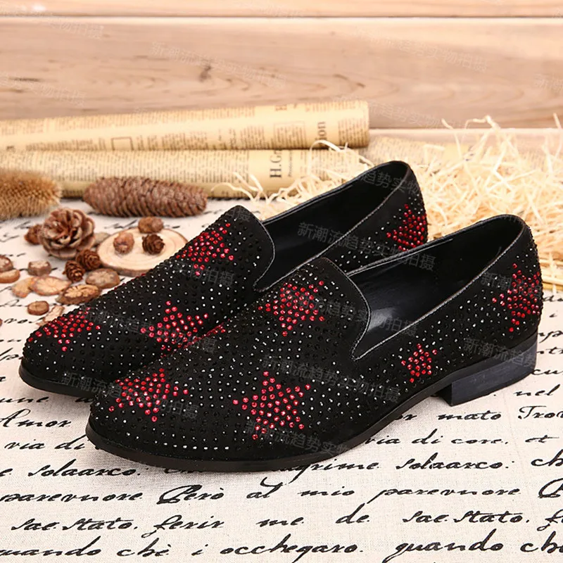 New Men Suede Loafers Rhinestone Party Wedding Men Dress Shoes British Style Designer Driving Shoes Men's Flats Smoking Slippers