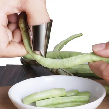 

2019 1Pcs Finger Guard Protect Finger Hand Cut Hand Protector Knife Cut Finger Protection Tool Stainless Steel Kitchen Tool