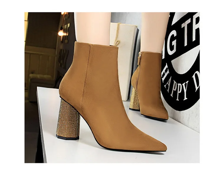 

2018 Sleek minimalist rhinestones with thick heel high heel suede pointed sexy nightclub slim boots