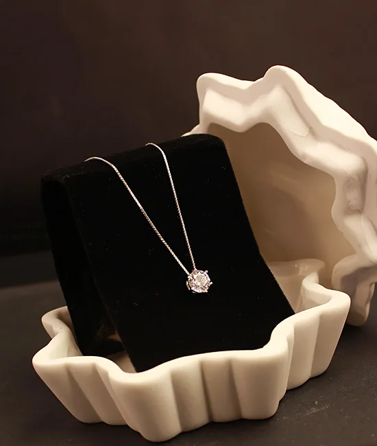 Hot sell shiny crystal pendant 925 sterling silver ladies`necklace female short chain birthday gift drop shipping women no fade