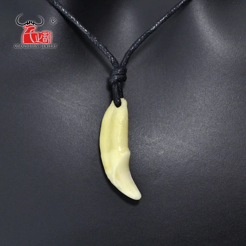 Men's Necklace Woman's Bone Pendant Tibetan Amulet Fangs Real Natural Tooth Vintage Silver Wolf Tooth Charm White Brown Ecru