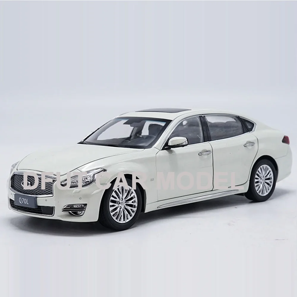 1:18 игрушечный спортивный автомобиль из сплава модель Infiniti Q70 2017 детских