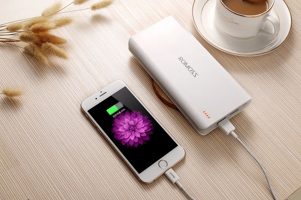 Зарядка для телефона power. Romoss 20000 Mah. Портативка Romoss 20000. Повербанк Romoss 20000. Power Bank на 20.000 МАЧ.