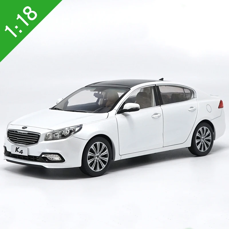 

High simulation 1:18 2014 Yueda KIA K4 Alloy Car Model Metal Die cast Car Toy For Kids Gifts Toys Collection Original Box