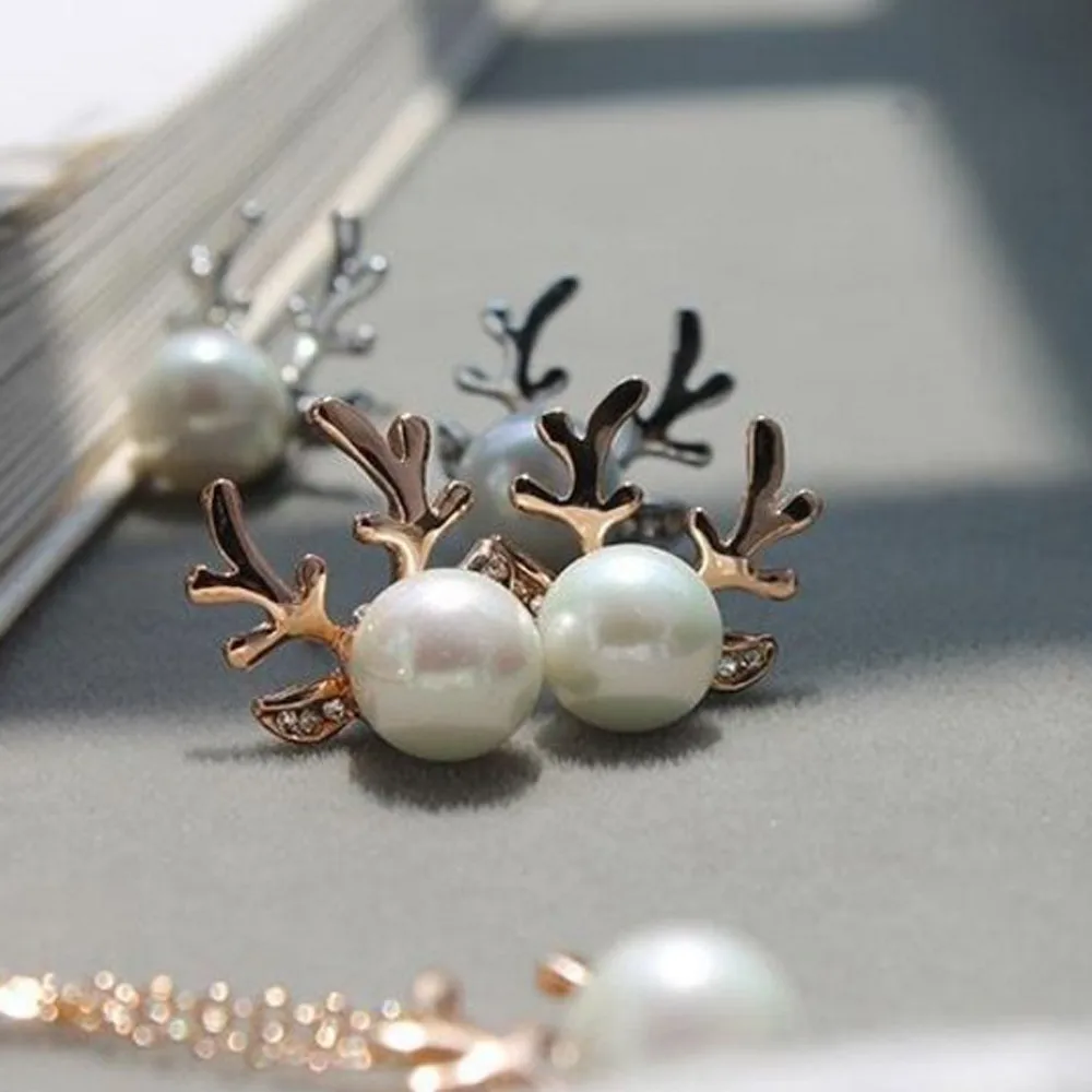 

Fashion Women Creative Stud Earrings Christmas Earrings Fashion Trends Earrings Casual Elegance Luxury Earrings Gift