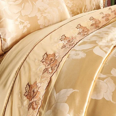 White Silver Color Jacquard Luxury Bedding sets 4/6 Pcs Queen/King size lace cotton Stain Bed set Bed linen Duvet cover pillow 122