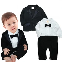 Джентльменская одежда для маленьких мальчиков черное пальто+ полосатый комбинезон, комплект одежды на пуговицах, шелковый галстук, свадебные костюмы для новорожденных CL0008