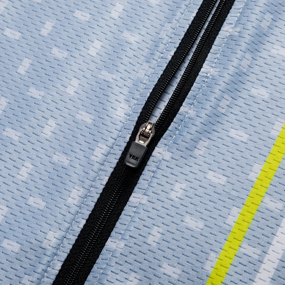 1U2A2871