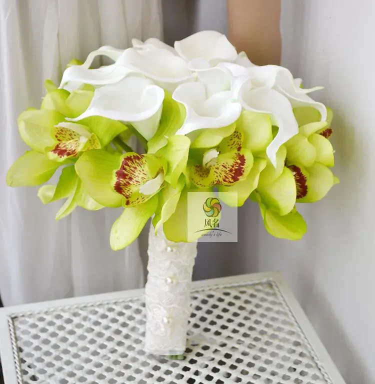 Bride Bridesmaid Holding Flowers Bouquet White Artificial PU Calla Lily Green Cymbidium Flower Simulation Wedding Gift