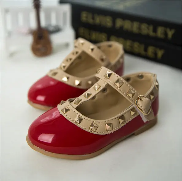 J.G Chen/ г. весенне-летние сандалии с заклепками для девочек красивая кожаная обувь принцессы со стразами для девочек танцевальная обувь на плоской подошве для девочек 21-36 - Цвет: Красный