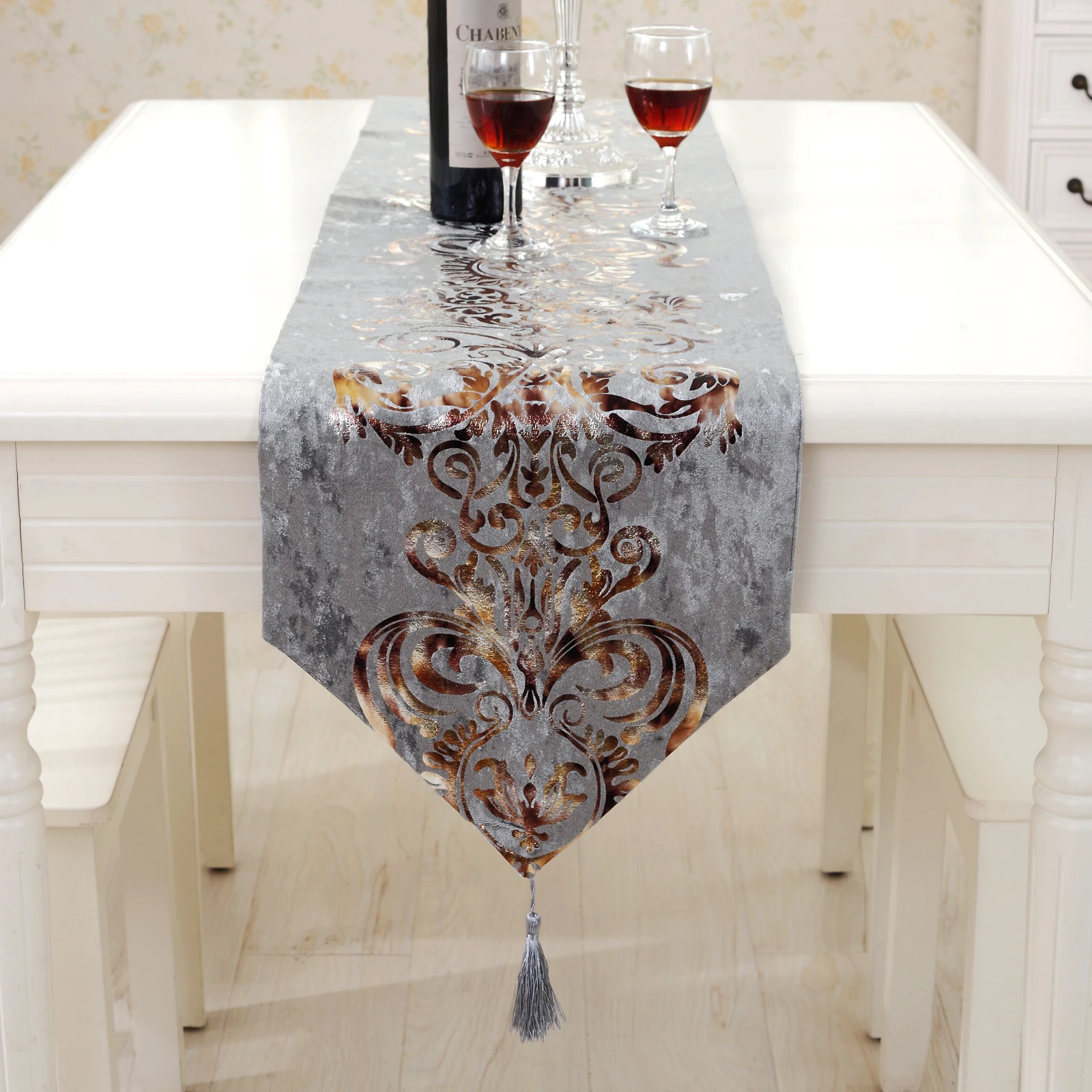 

European Luxury Table Runner Tablecloth Flocking Blossom Damask Wedding Christmas Table Cloth Bed End Runners Home Decoration